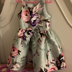 Girls dress